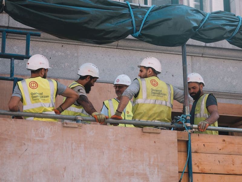 custom-construction-shirts-that-strengthen-your-brand